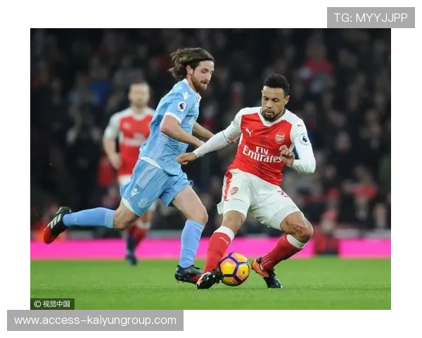 厄德高精彩远射,阿森纳队长技惊四座,阿森纳球员厄齐尔 厄德高精彩远射,阿森纳队长技惊四座,阿森纳球员厄齐尔