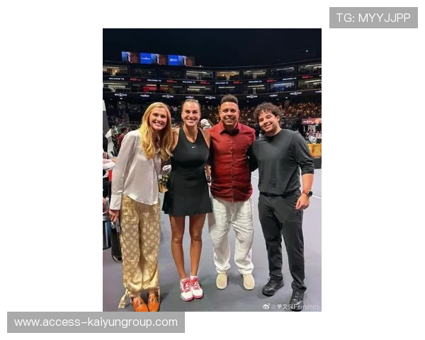 黑裙女神遇上英伦绅士！萨巴伦卡与贝克汉姆同框美翻，萨巴伦卡身高